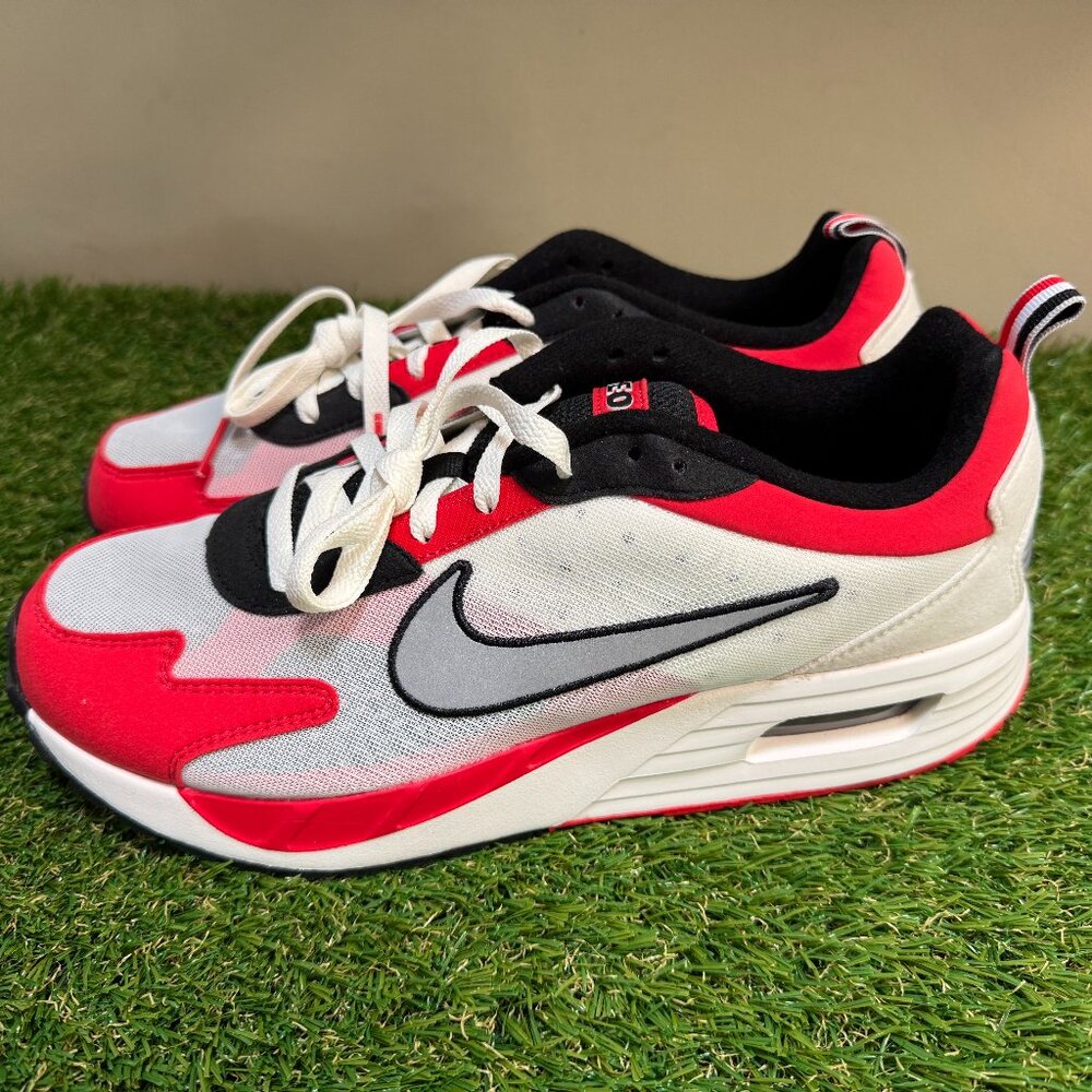 Nike Air Max Solo Georgia UGA Bulldogs Dawgs Black Red Men's 10.5 FZ4834-001 NEW